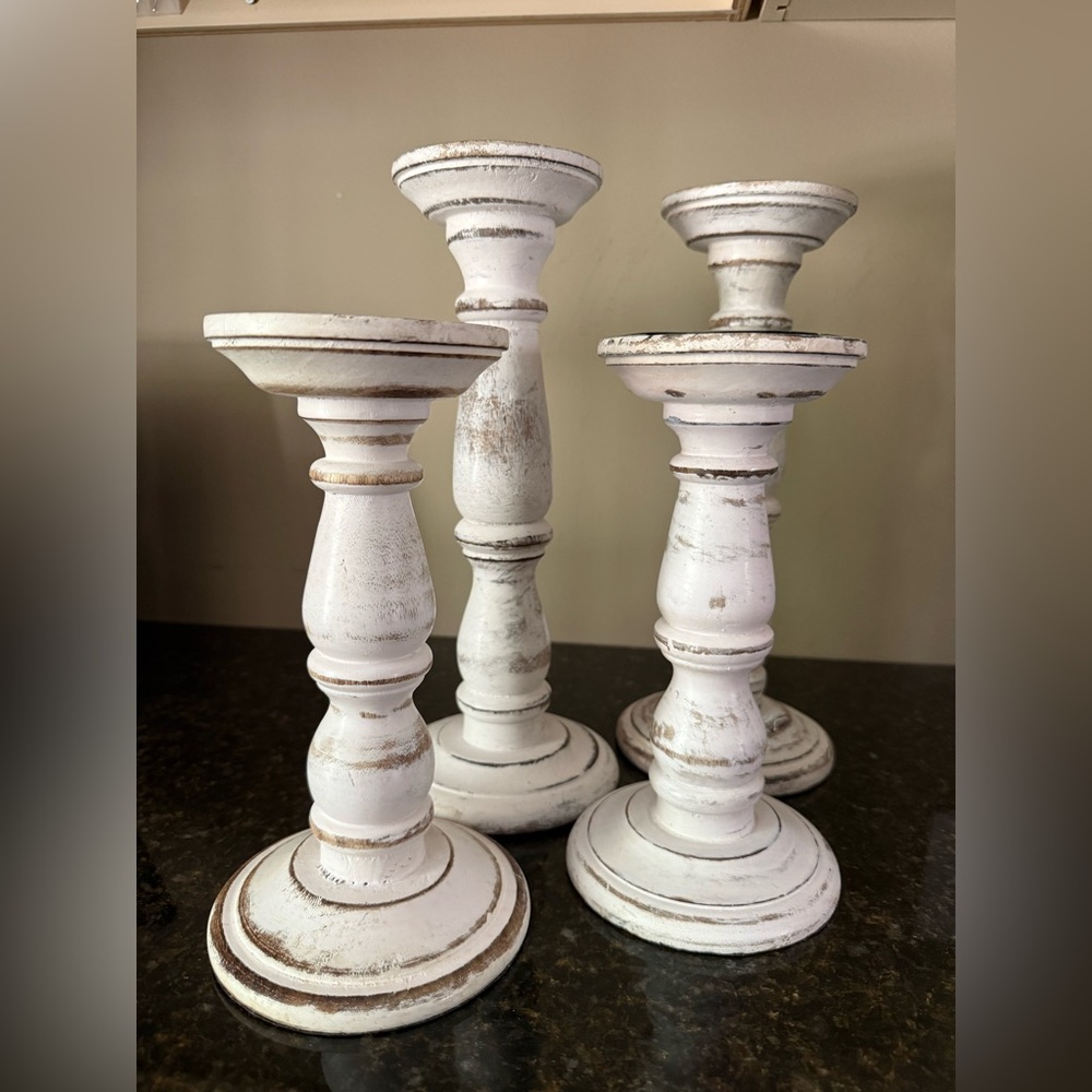 Set of 4 Distressed Wooden White Candle Holders Set